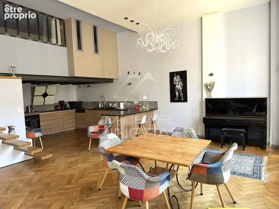 Lyon 6e Place Puvis de Chavannes - Loft familial rénové -  4 chambres & bureau - photo 5