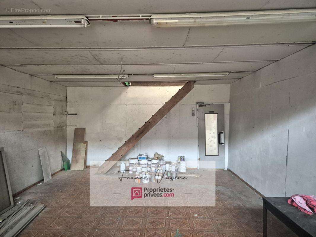A VENDRE à Rochetrejoux, atelier de 173 m2 env - photo 4
