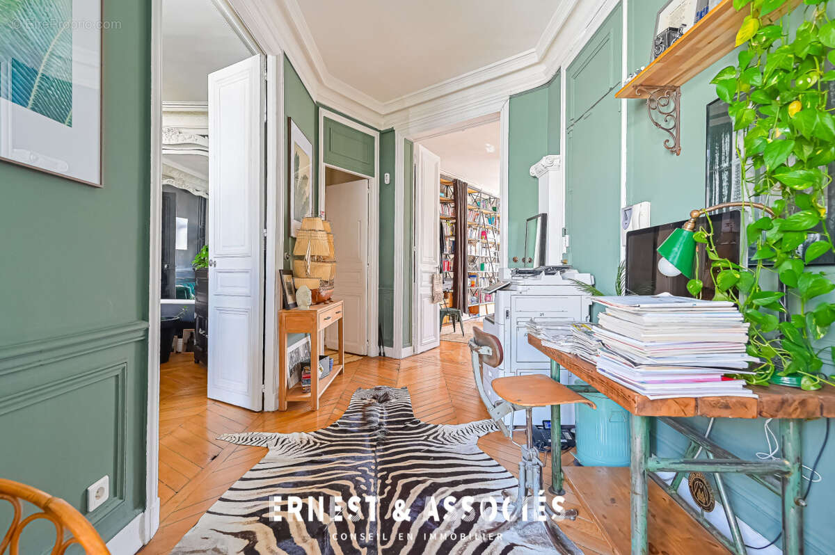 Appartement à PARIS-10E