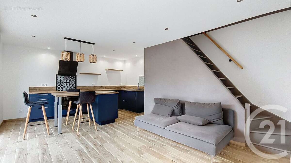 Maison à SOUCIEU-EN-JARREST