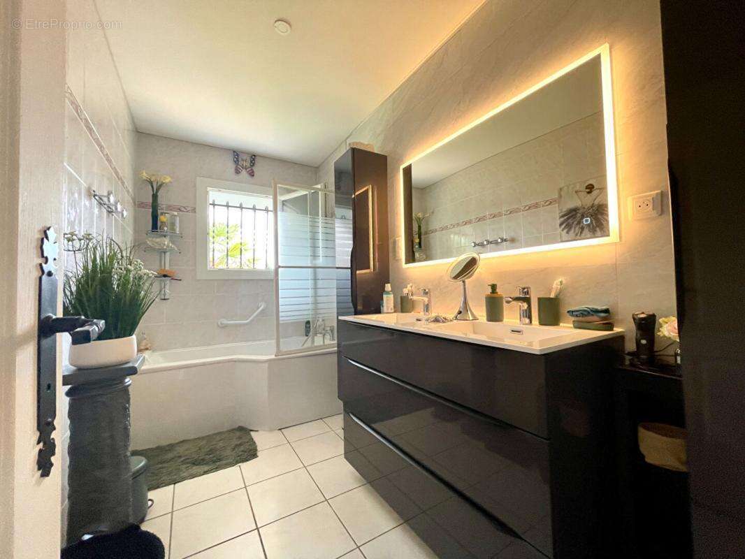 Maison à SAINT-JEAN-D&#039;ILLAC