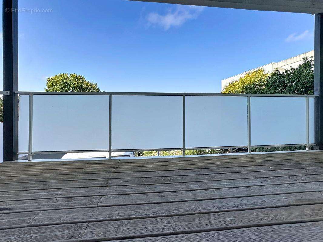 T2 récent en très bon état - 40 m2  LA ROCHELLE - photo 8
