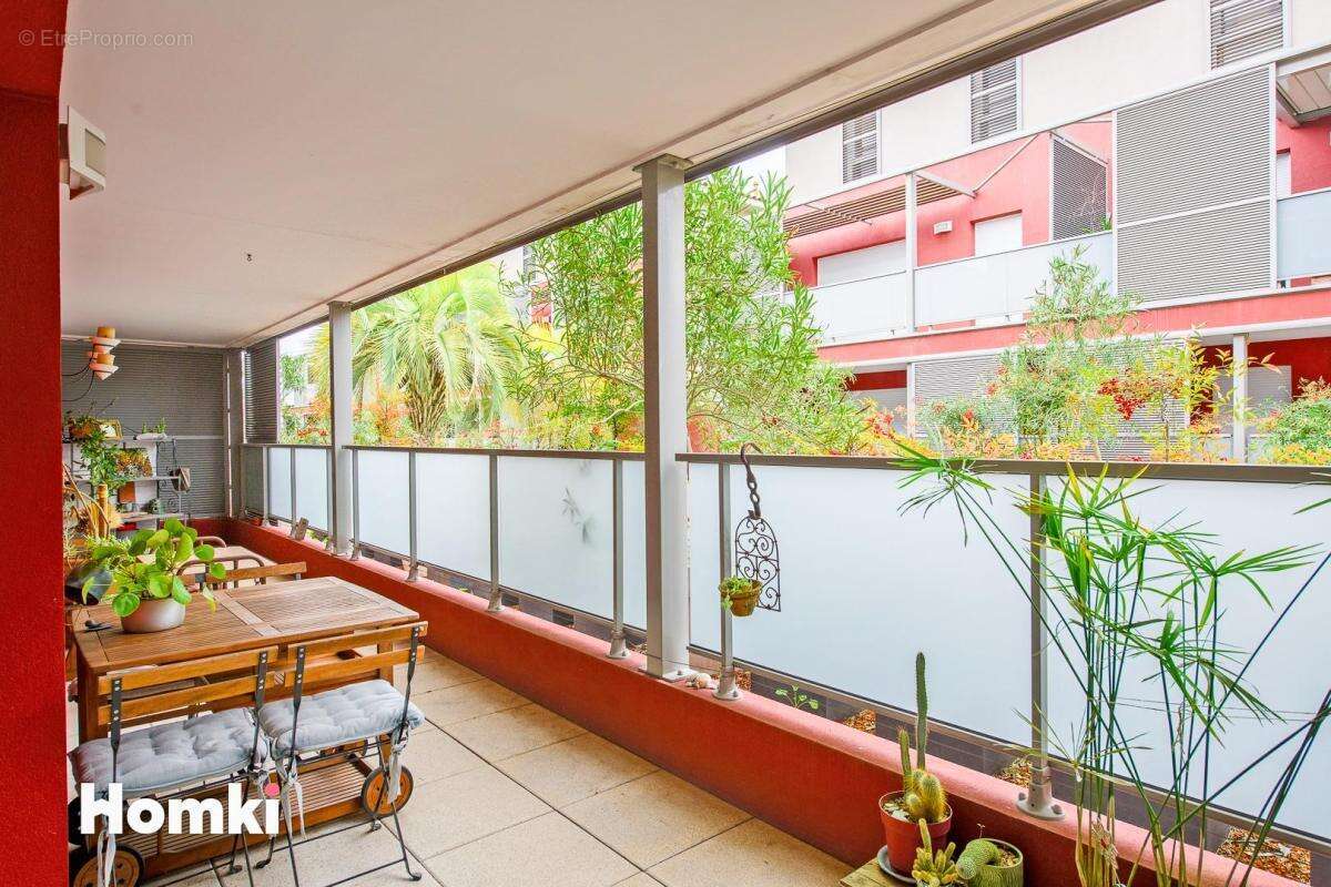 Appartement à MAUGUIO