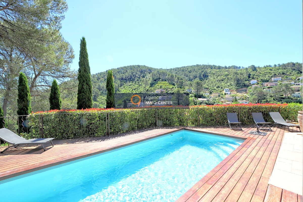 Maison à SOLLIES-TOUCAS