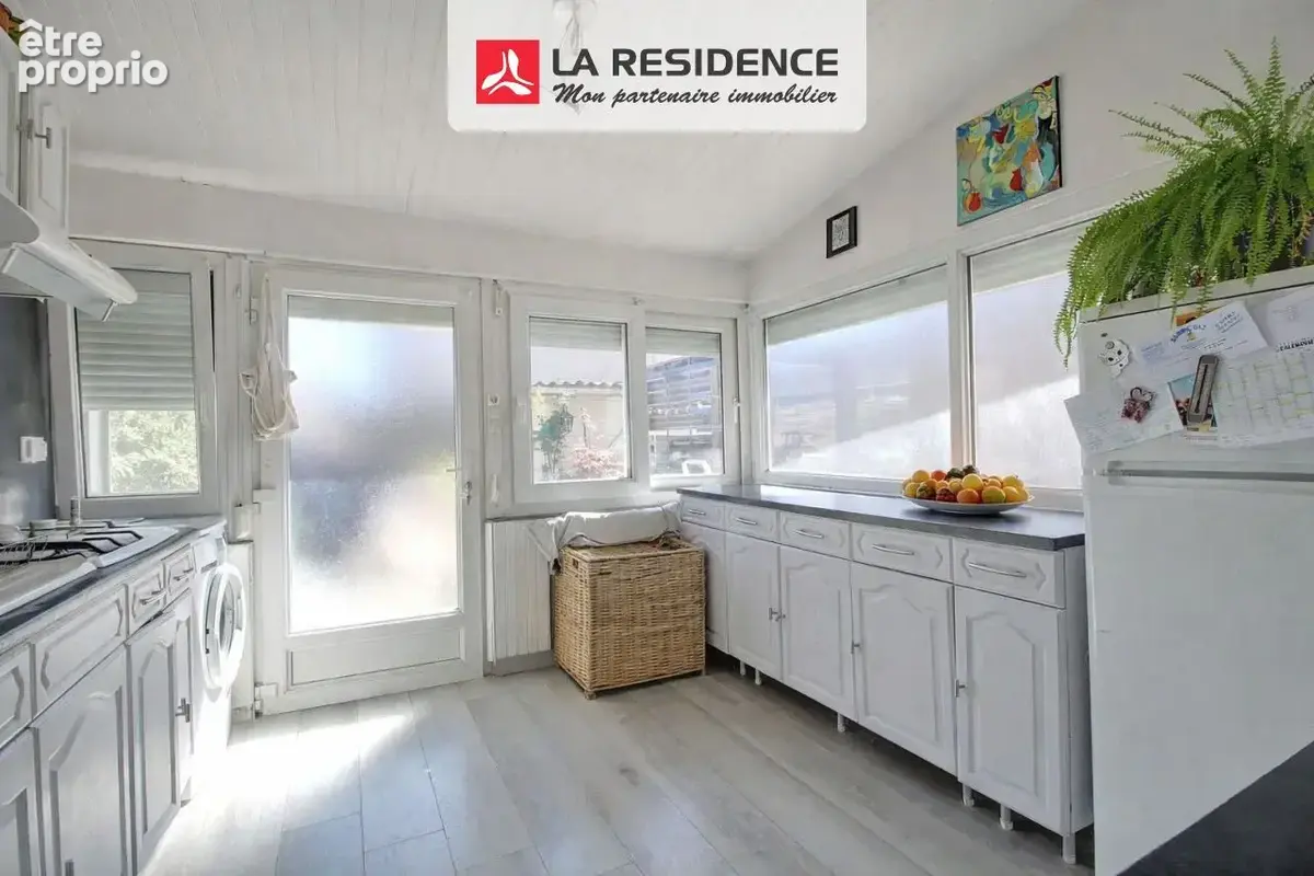 Maison 3 pièces 58 m² à vendre à Saint-Etienne-Du-Rouvray (76800) - photo 3