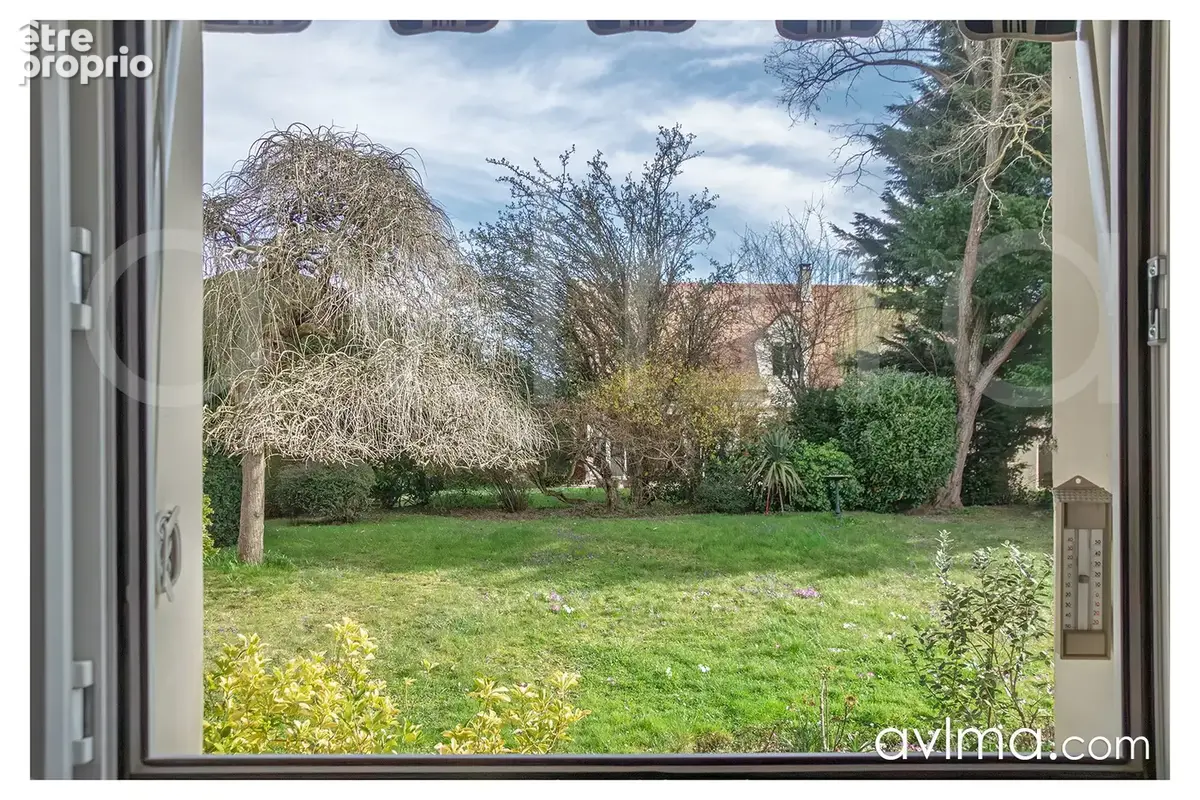 Maison familiale en parfait état dans un domaine avec tennis et piscine - centre village. - photo 6
