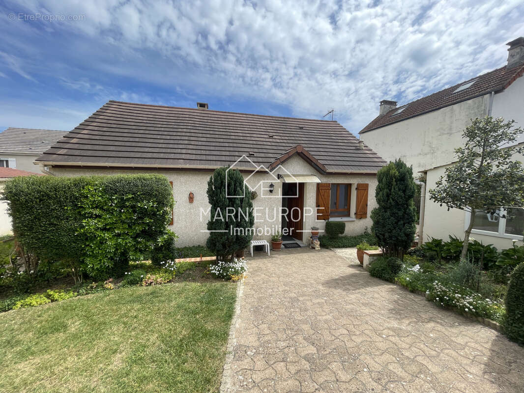 Maison à VILLENOY