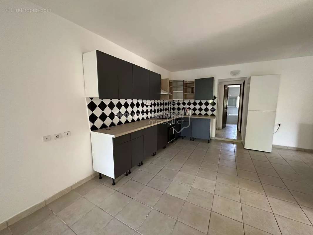 Appartement à MALLEMORT