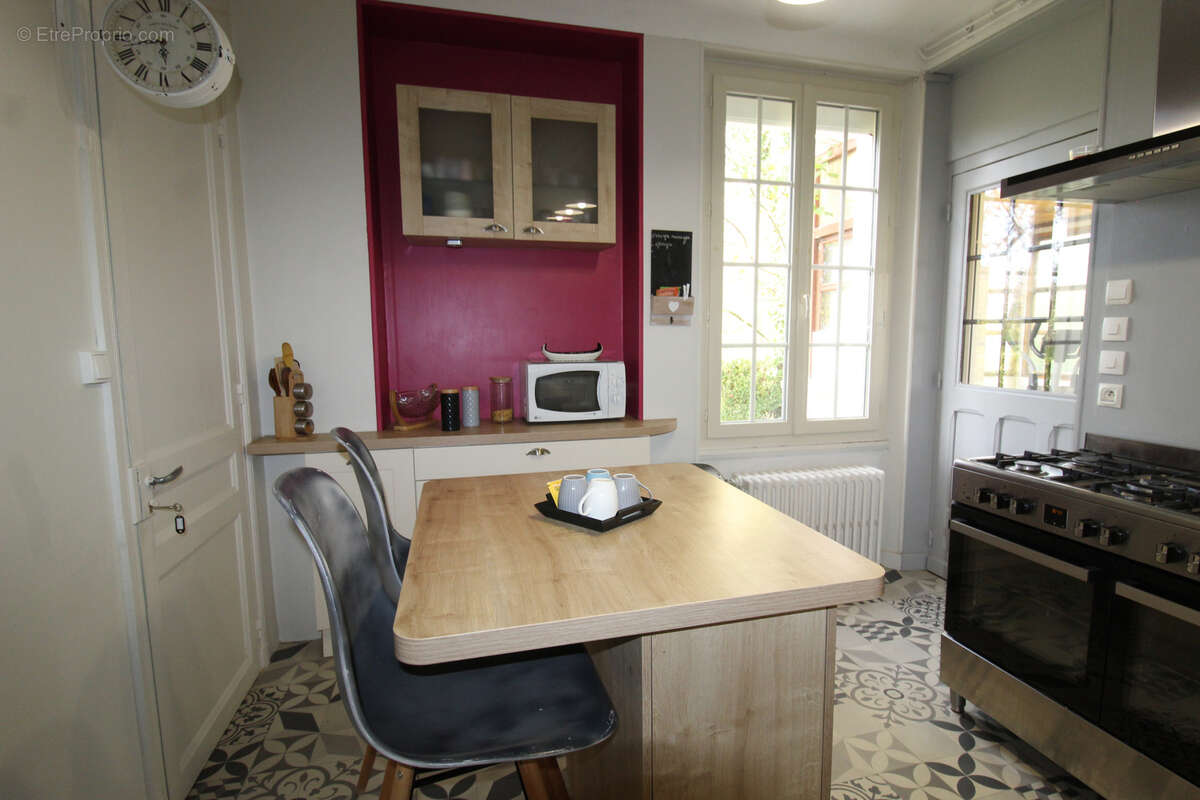 Maison à JOUET-SUR-L'AUBOIS