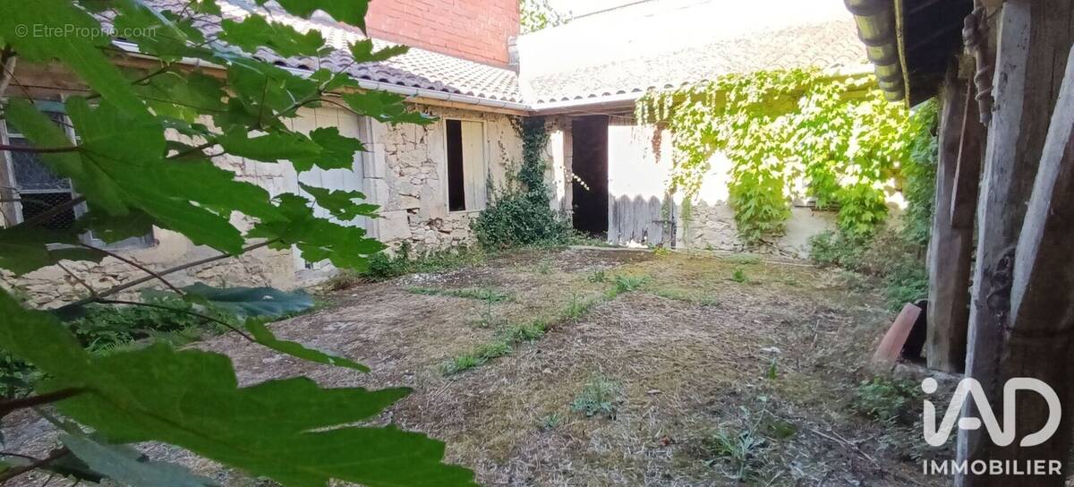 Photo 1 - Maison à LAVARDAC