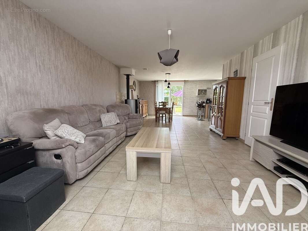 Photo 2 - Maison à AVION