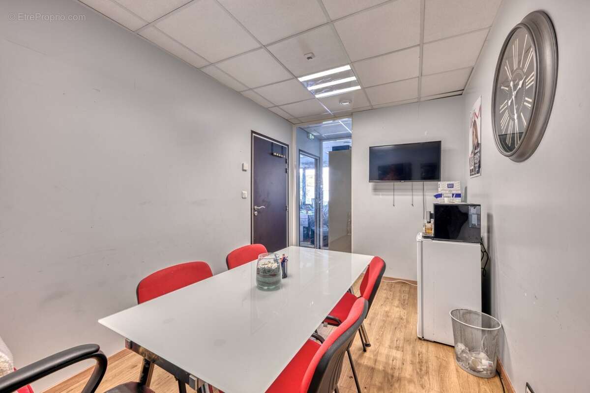 Commerce à MONTREUIL