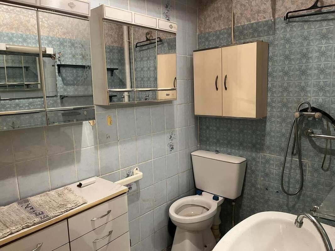 FIGEAC CENTRE - Maison avec deux appartements - photo 10
