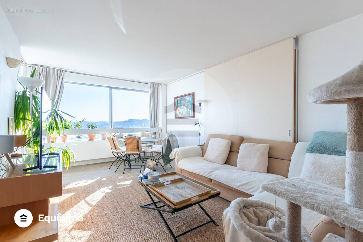 Appartement à PUTEAUX