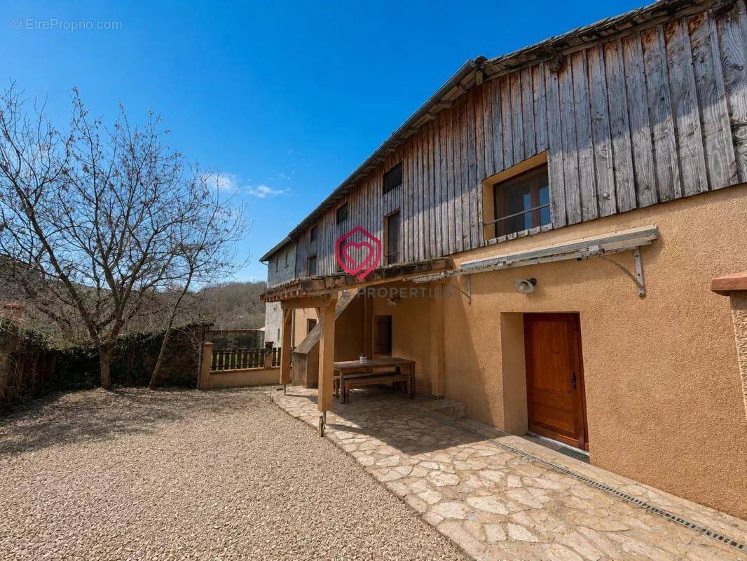 Maison à MONTEGUT-PLANTAUREL