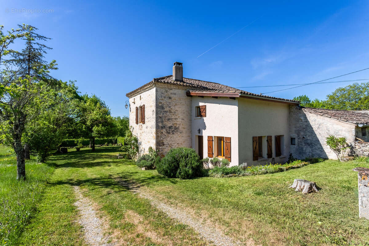 Maison à LAUZERTE