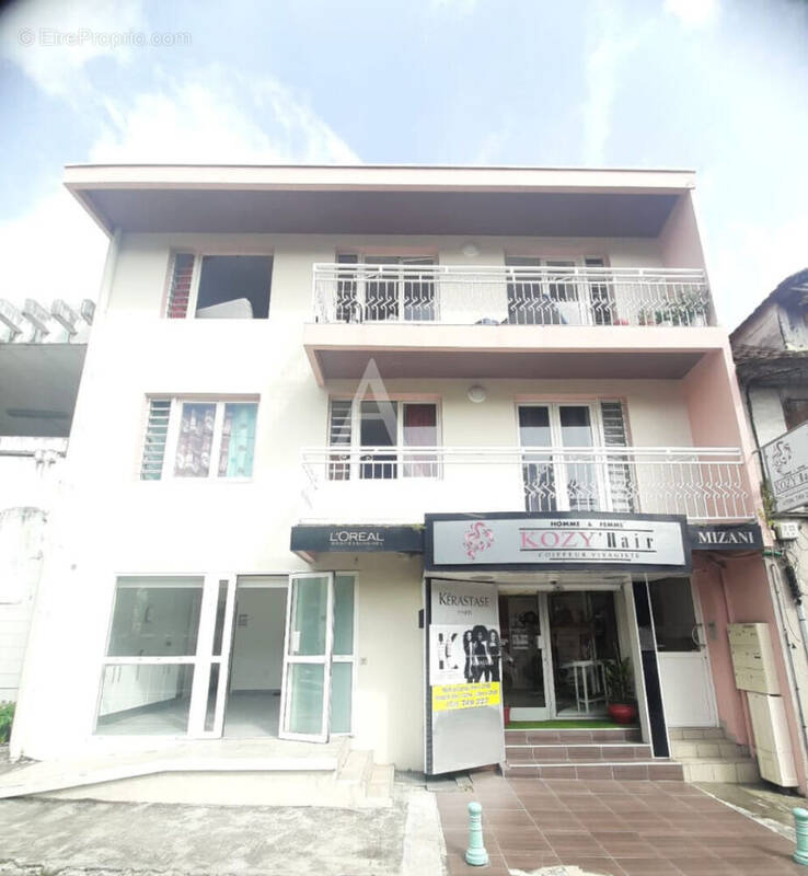 Commerce à LE MARIN