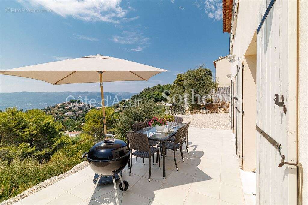 Aspremont, villa contemporaine de 110 m² dans un domaine privé avec vue dégagée sur les collines - photo 5