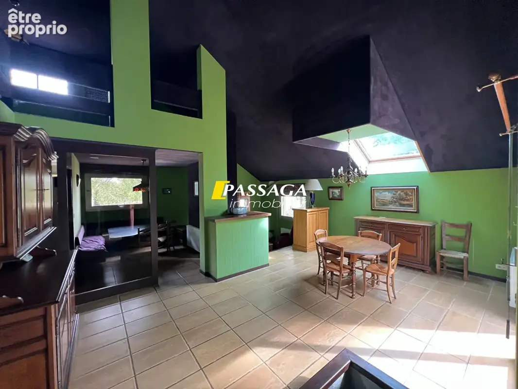 A VENDRE - Maison d'architecte avec dépendances et terrain - MURET LE CHATEAU - photo 4