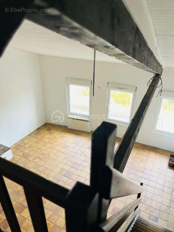 Appartement à MORESTEL