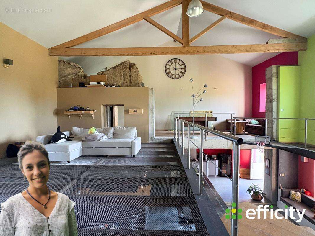 Maison 208 m² à Montbrison  - photo 9