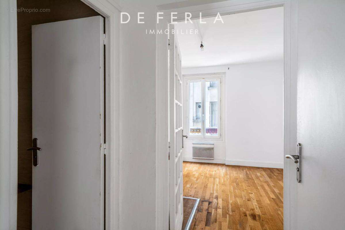 Appartement à PARIS-14E