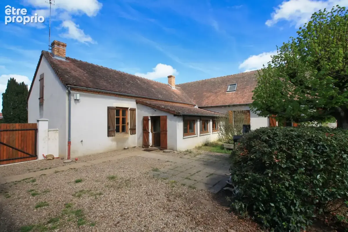 Spacieuse maison de bourg de 196 m², 5 chambres, sur un joli terrain de 5200 m² - photo 10