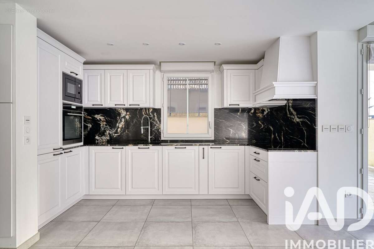 Photo 5 - Appartement à LE PLESSIS-ROBINSON