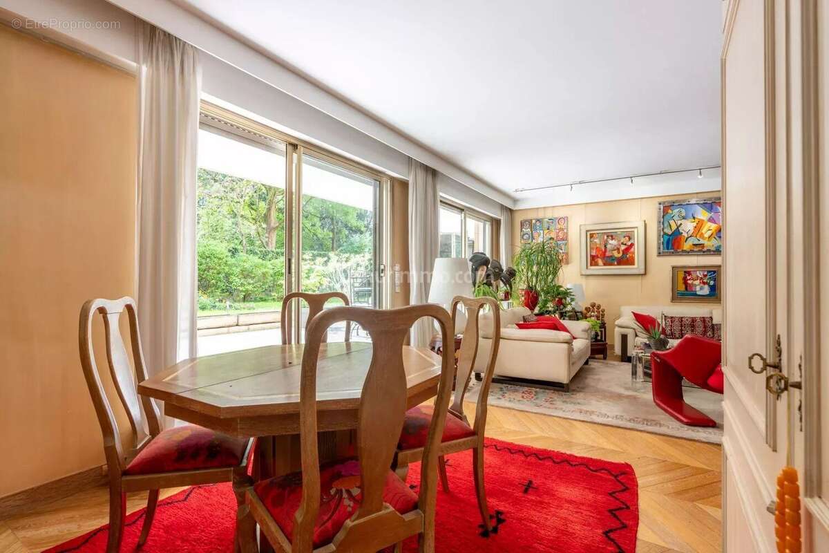 Appartement à NOGENT-SUR-MARNE