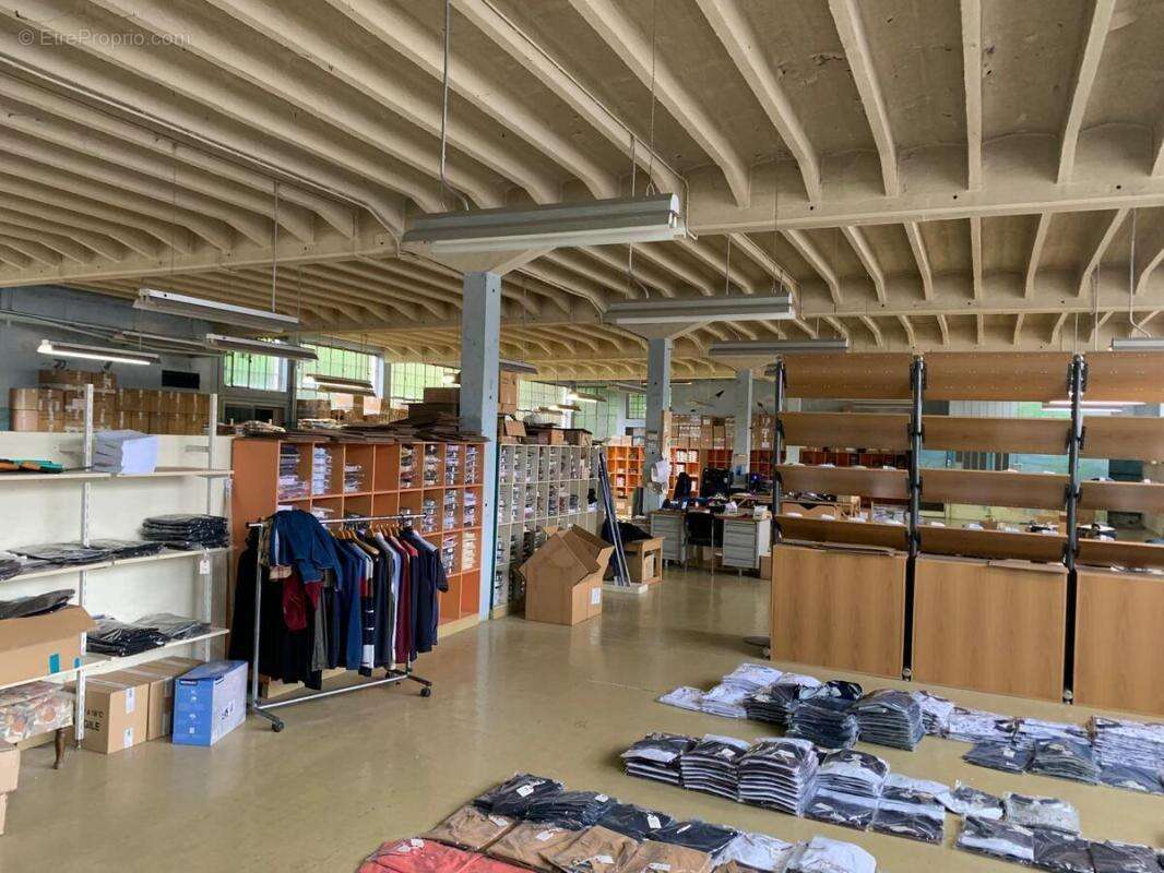 Local commercial F1 - photo 2