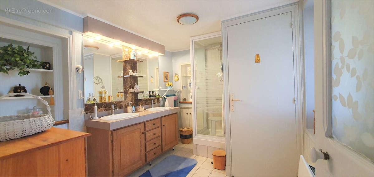 Maison à DONZY