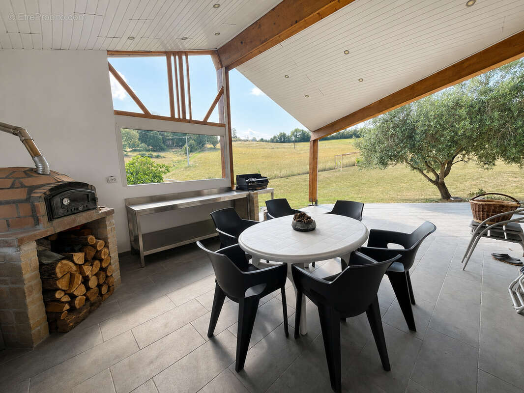 Maison la reole t6 145m2 + studio de 60m2 terrain de 2360m2 - photo 6