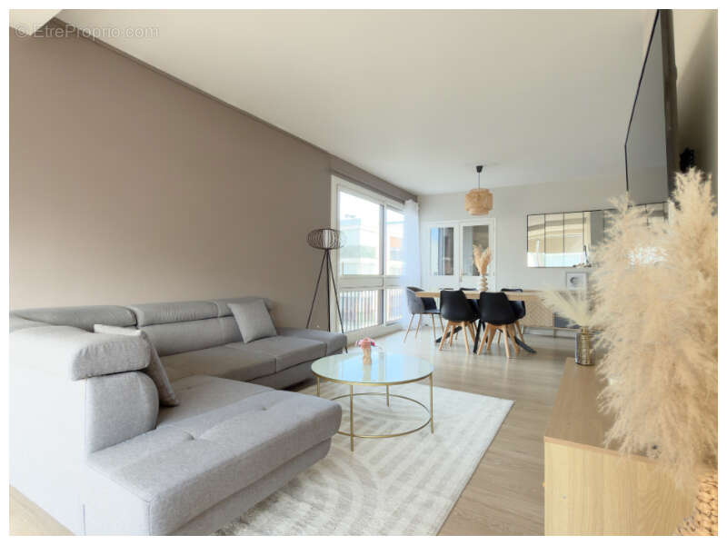 Appartement à FONTENAY-LE-FLEURY