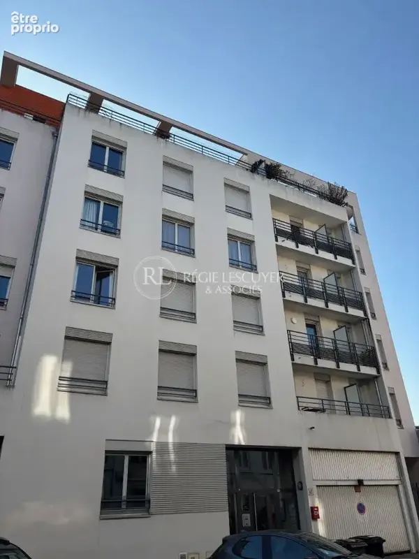 Métro Valmy   T3 avec balcon à 2 min du métro et garage en option - photo 5