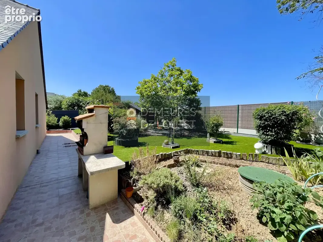 PACÉ — Maison de plain-pied 141 m2 — 3 chambres & jardin paysagé - photo 13