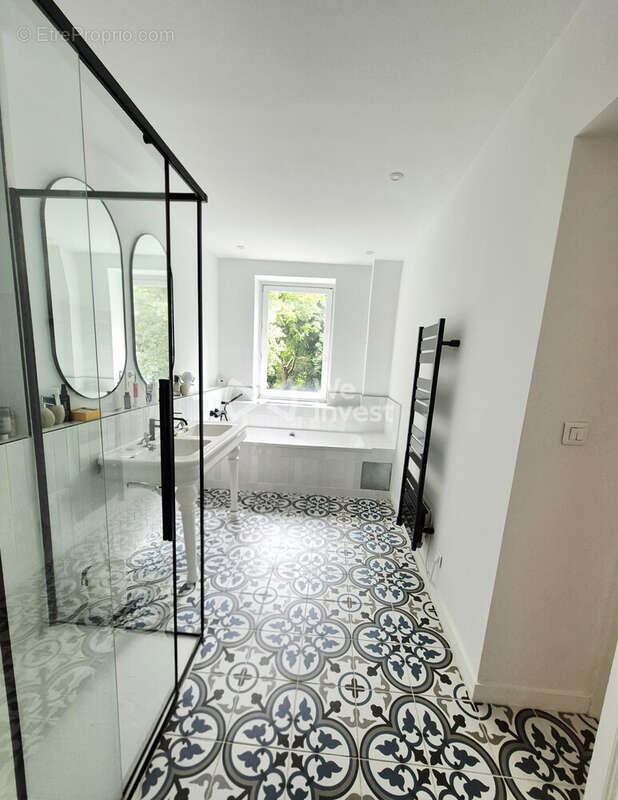Maison 290 m² à Roubaix  - photo 9