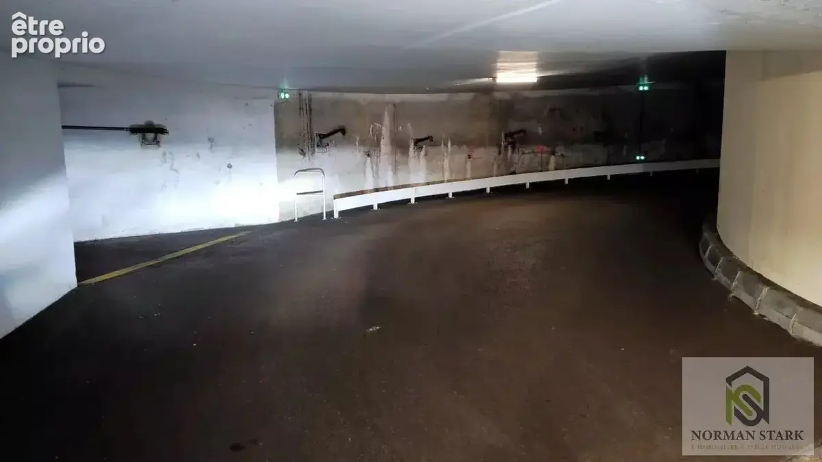 Double garage à Cap d’Ail, sécurisé et aux portes de Monaco, idéal pour véhicules de sport ou stockage, rare sur le secteur - photo 5