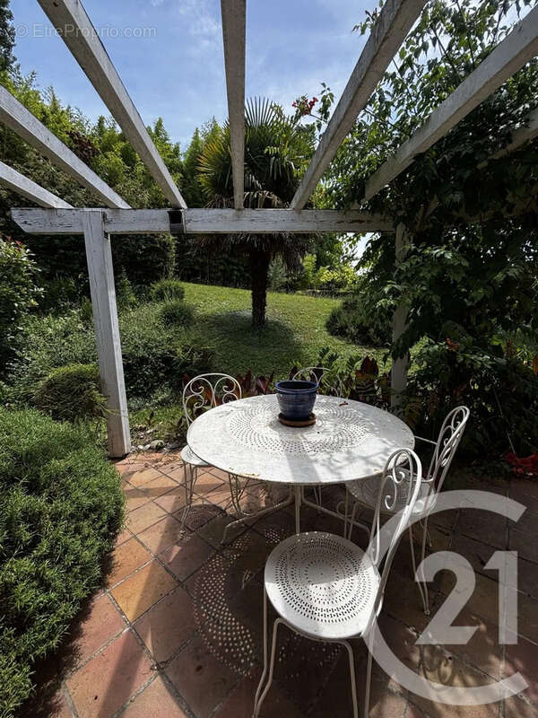 Maison 170 m² à Vigoulet-Auzil  - photo 11