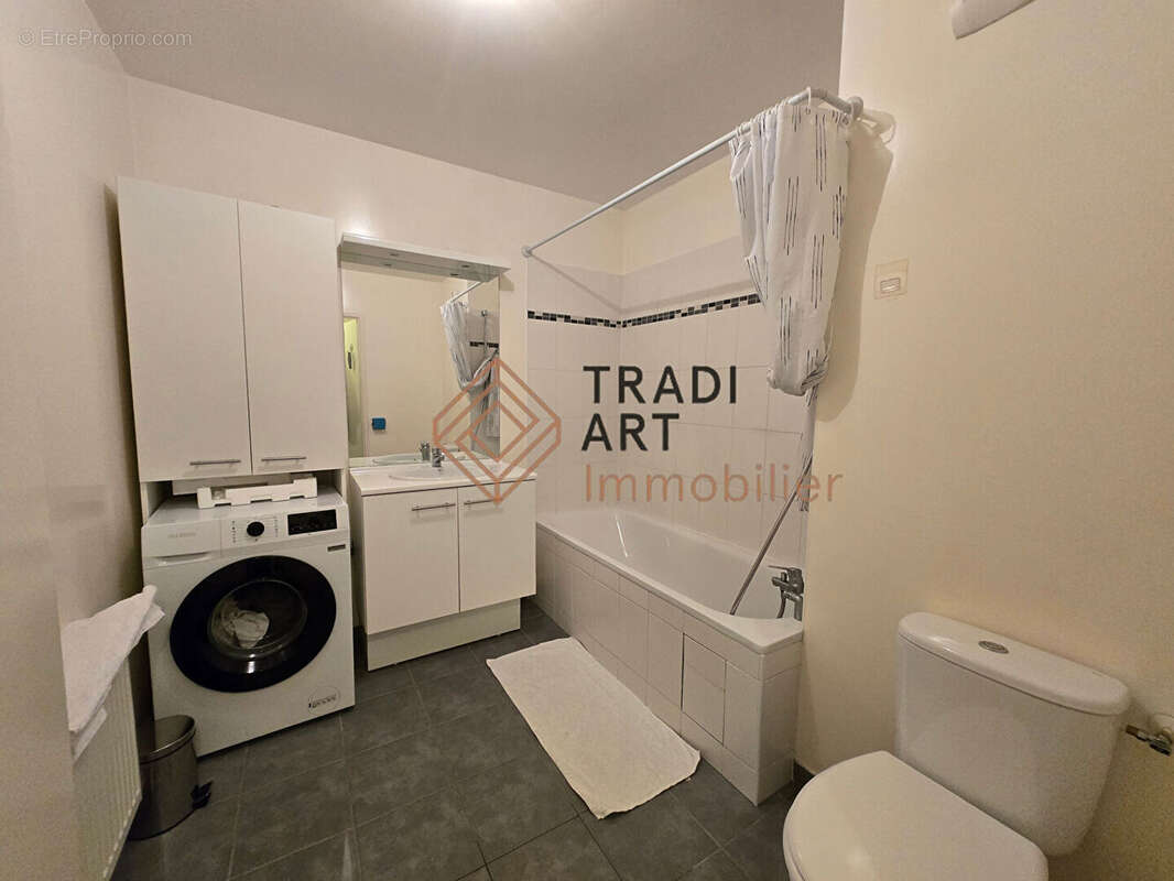 Appartement à FLEURY-MEROGIS