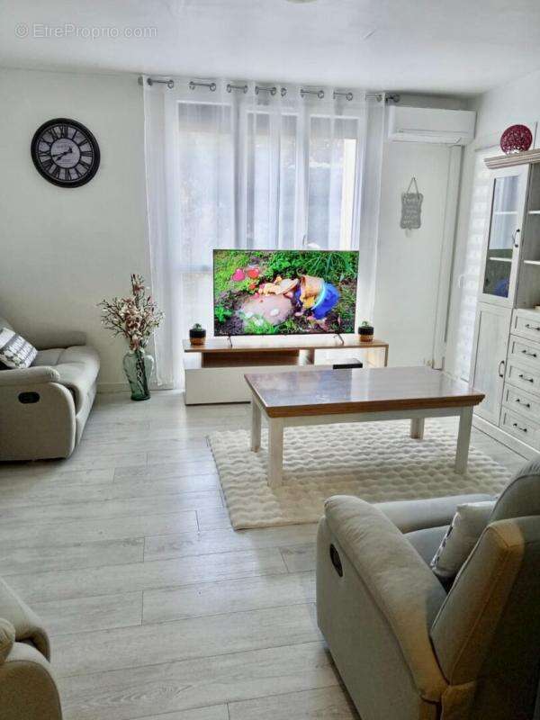 Magnifique appartement spacieux T5 de 83 m² au second étage sans ascenseur avec balcon et cave - photo 3