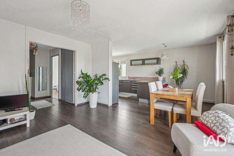 Photo 4 - Appartement à CALUIRE-ET-CUIRE