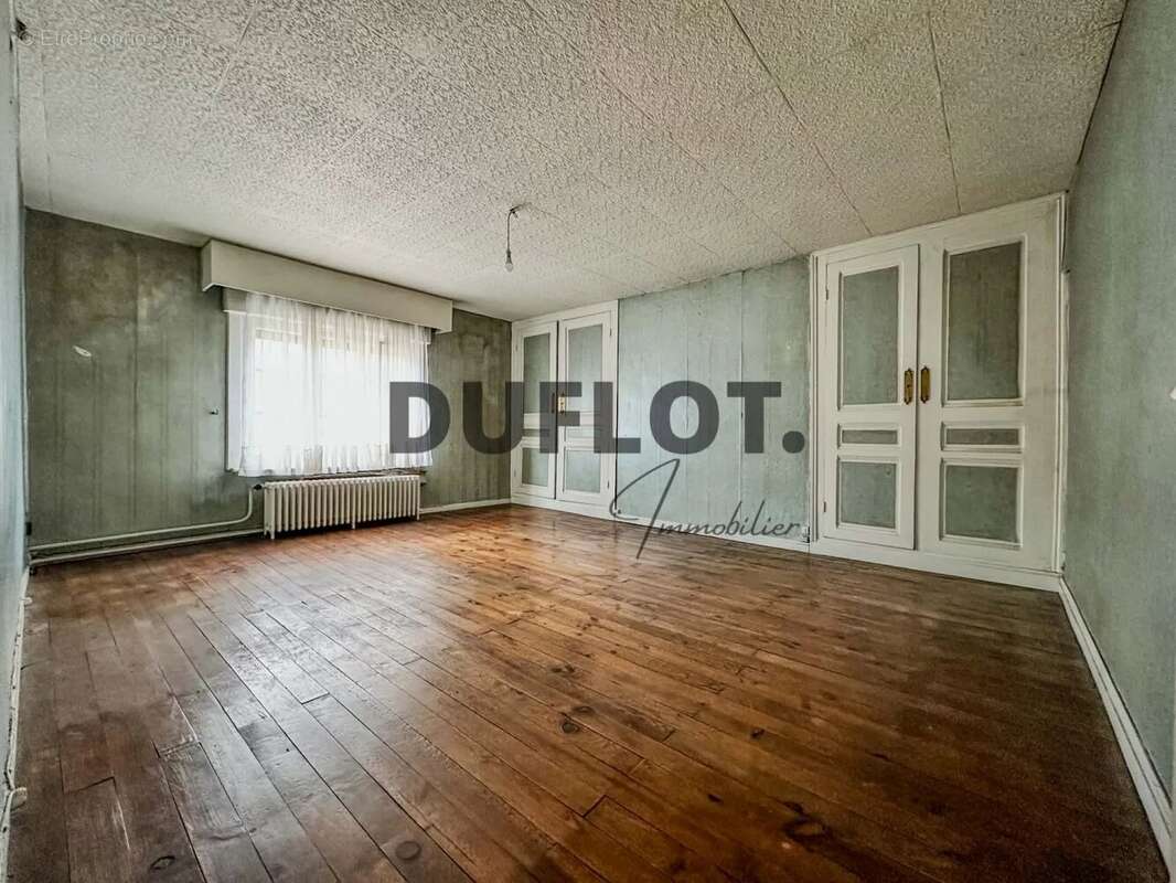 Maison à FRUGES