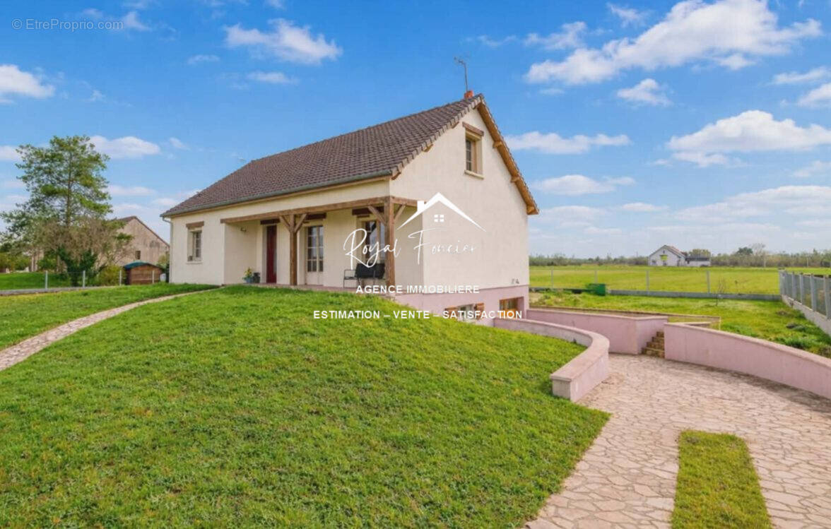 Façade avant de la maison  - Maison à PORTS