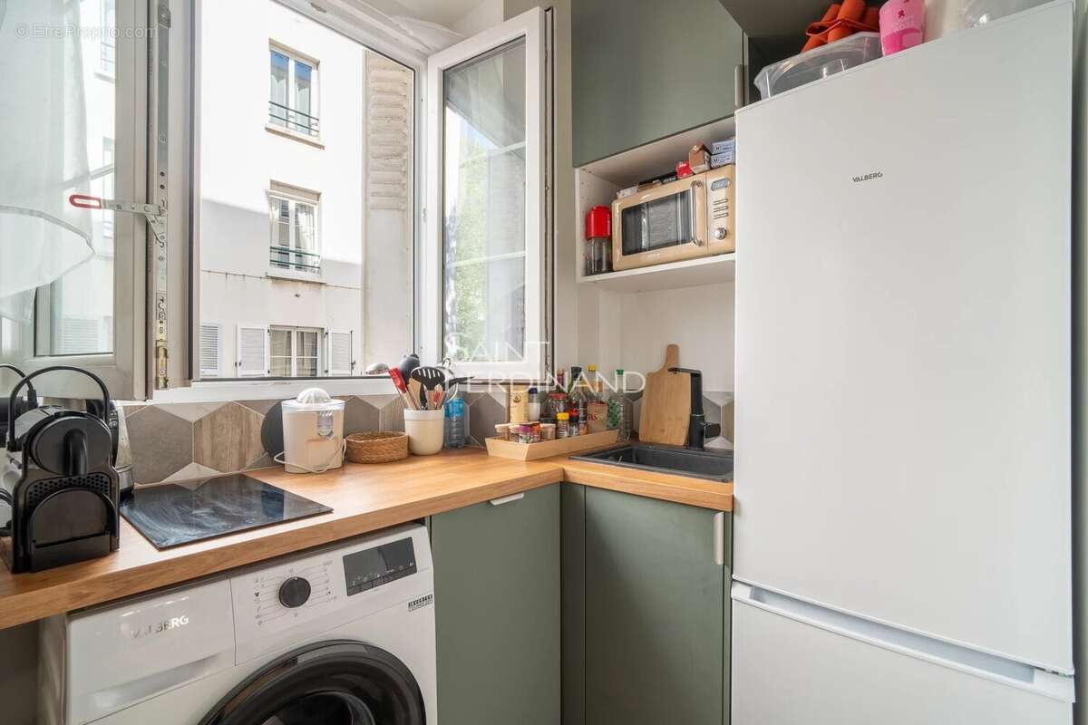 Appartement à PARIS-17E