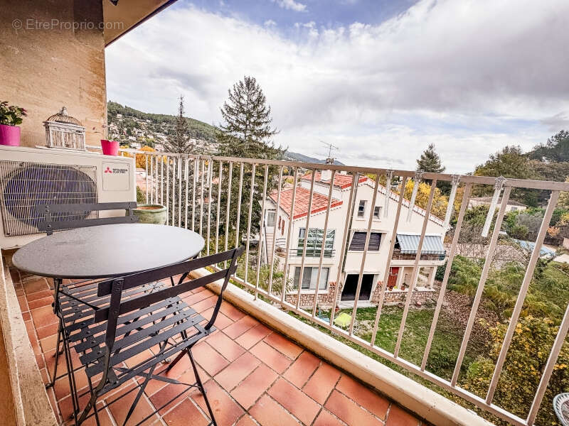 Appartement à AURIOL