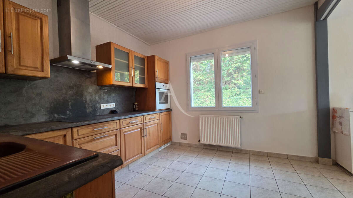 Coup de Coeur Assuré à Commequiers : Maison Familiale avec Grand Jardin Arboré ! - photo 4