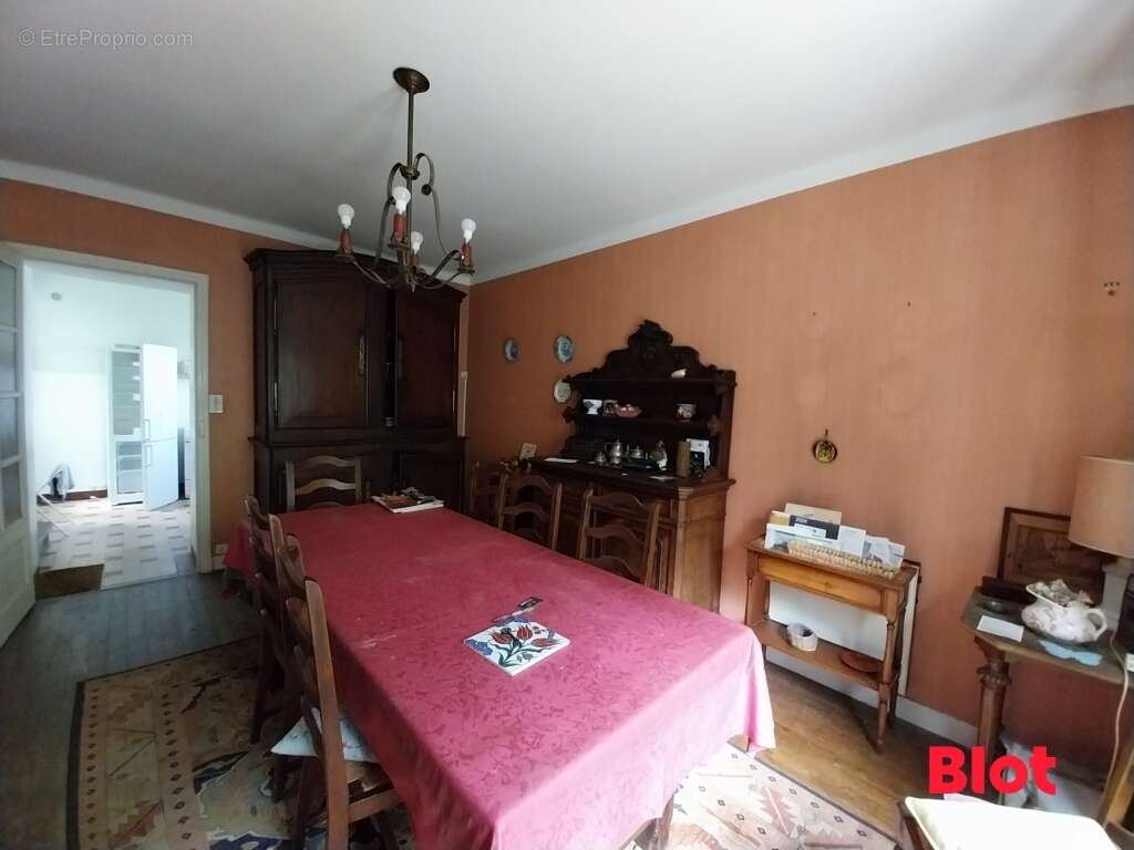 Maison à CHATEAUNEUF-D&#039;ILLE-ET-VILAINE