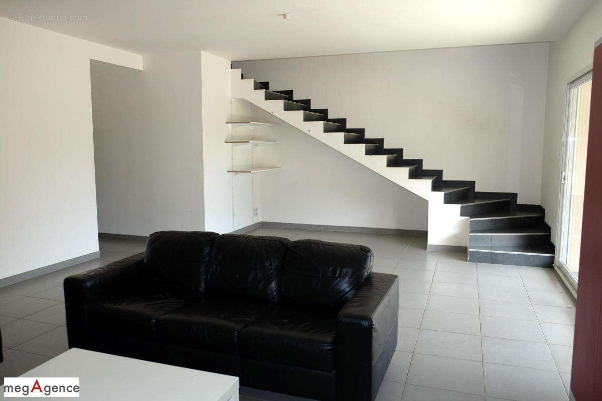 Appartement à SAINT-GERMAIN-LES-VERGNES