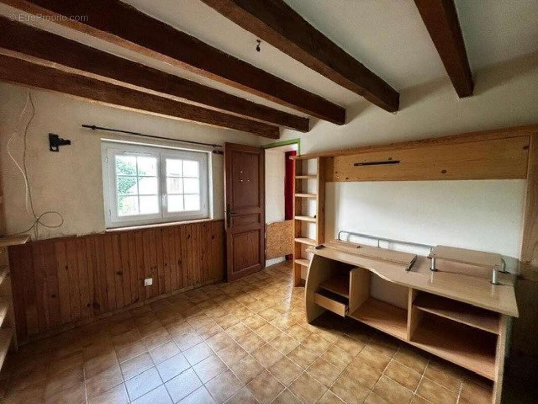 Maison 91 m² à Sennevieres  - photo 8