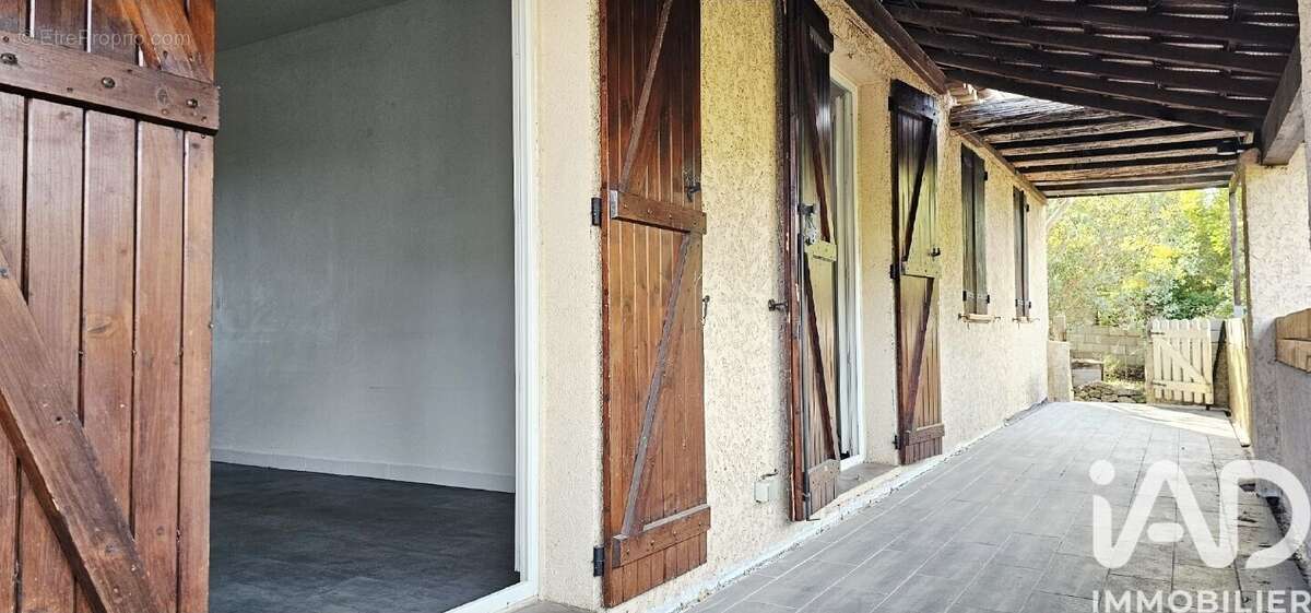 Photo 9 - Maison à ROQUEBRUNE-SUR-ARGENS